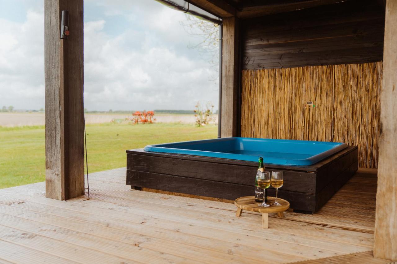 Tiny Farm House Met Hot Tub. Villa Menaldum Buitenkant foto